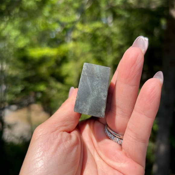 Labradorite (e) tower | crystal - Picture 7 of 13